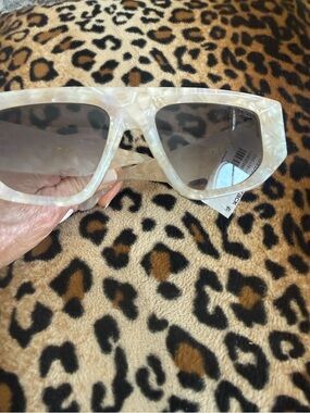 Authentic DESI Backtrack Sunglasses - Brand New With Tag